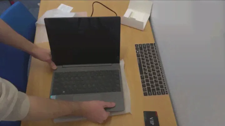 Взгляните на ноутбук Chuwi CoreBook Pro Intel i3.